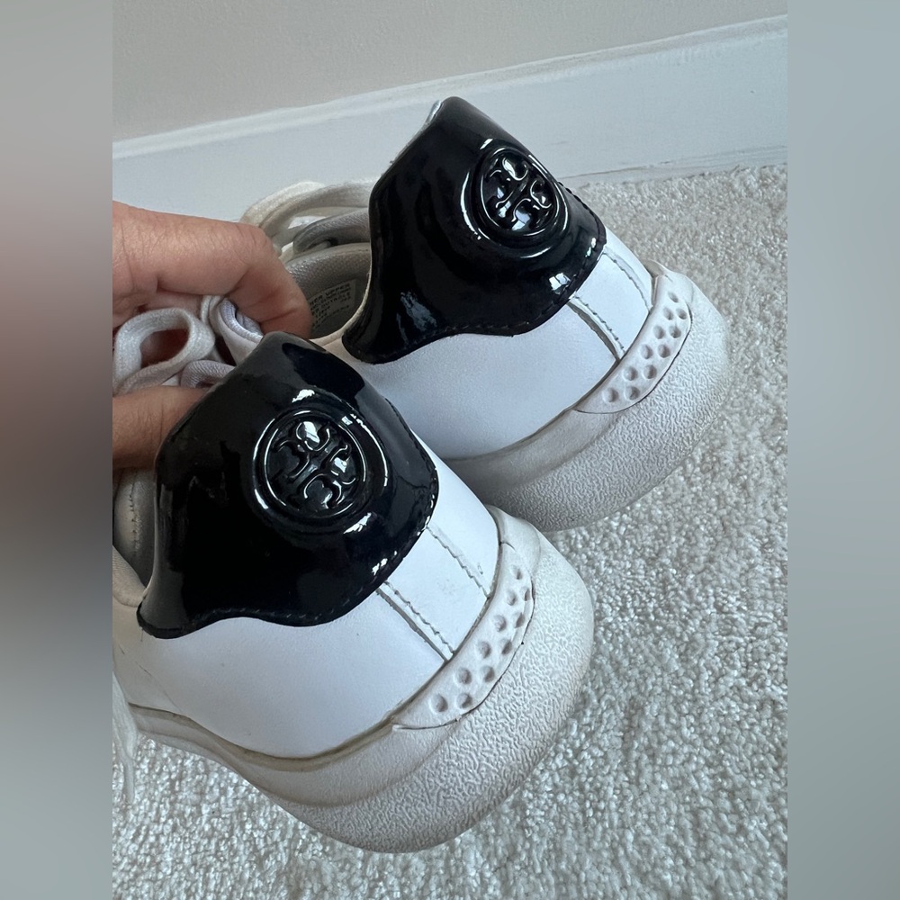 Tory Burch Howell Court Sneakers Women's size US 6.5 White Leather Black Accent